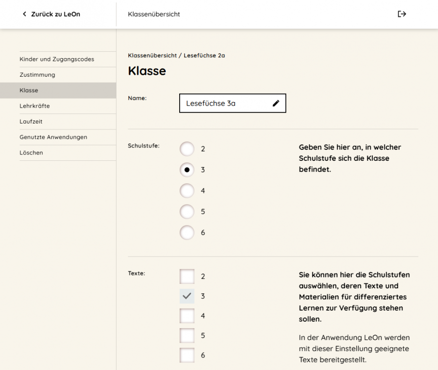 Es ist die Ansicht Klasse zu sehen, mit den Bereichen Name, Klassenstufe und Texte.